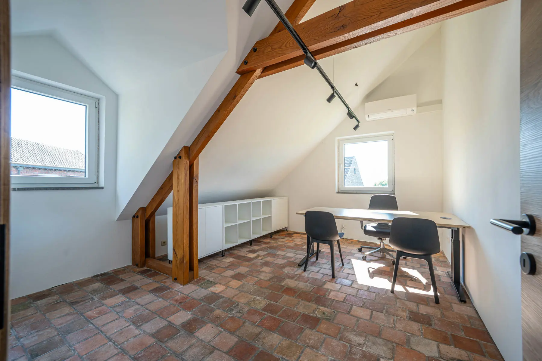 Cabinet - Maison Bouhys photo 1
